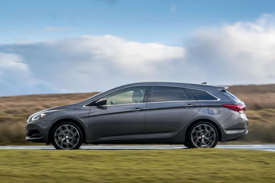  Hyundai i40 Tourer 2019 года  (UK) (фото 7 из 40)